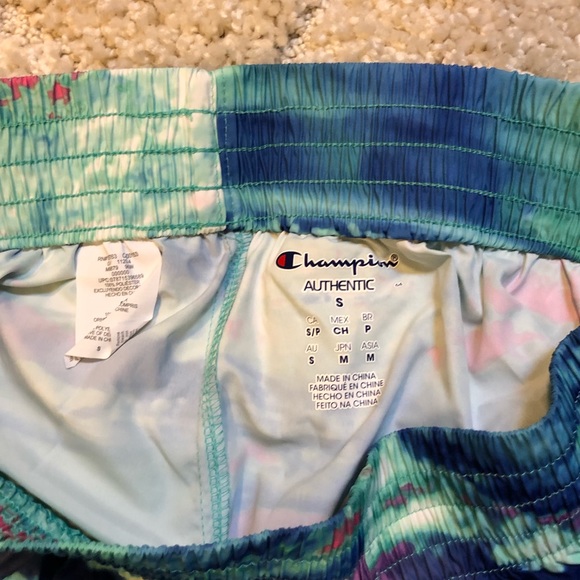 Woman’s Champion Go To  Small NWT - Picture 4 of 4